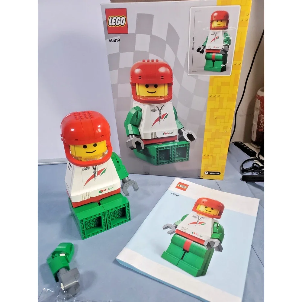 LEGO 40819 Up-Scaled Racing Driver Minifigure Built Complete Box Manual